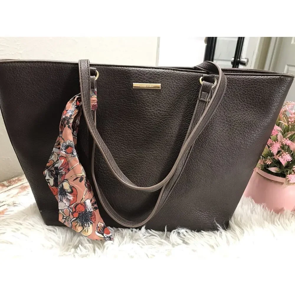 ANNE KLEIN WOMEN'S BROWN PEBBLE LEATHER TOTE GOLD SCARF HARWARE SIZE 18